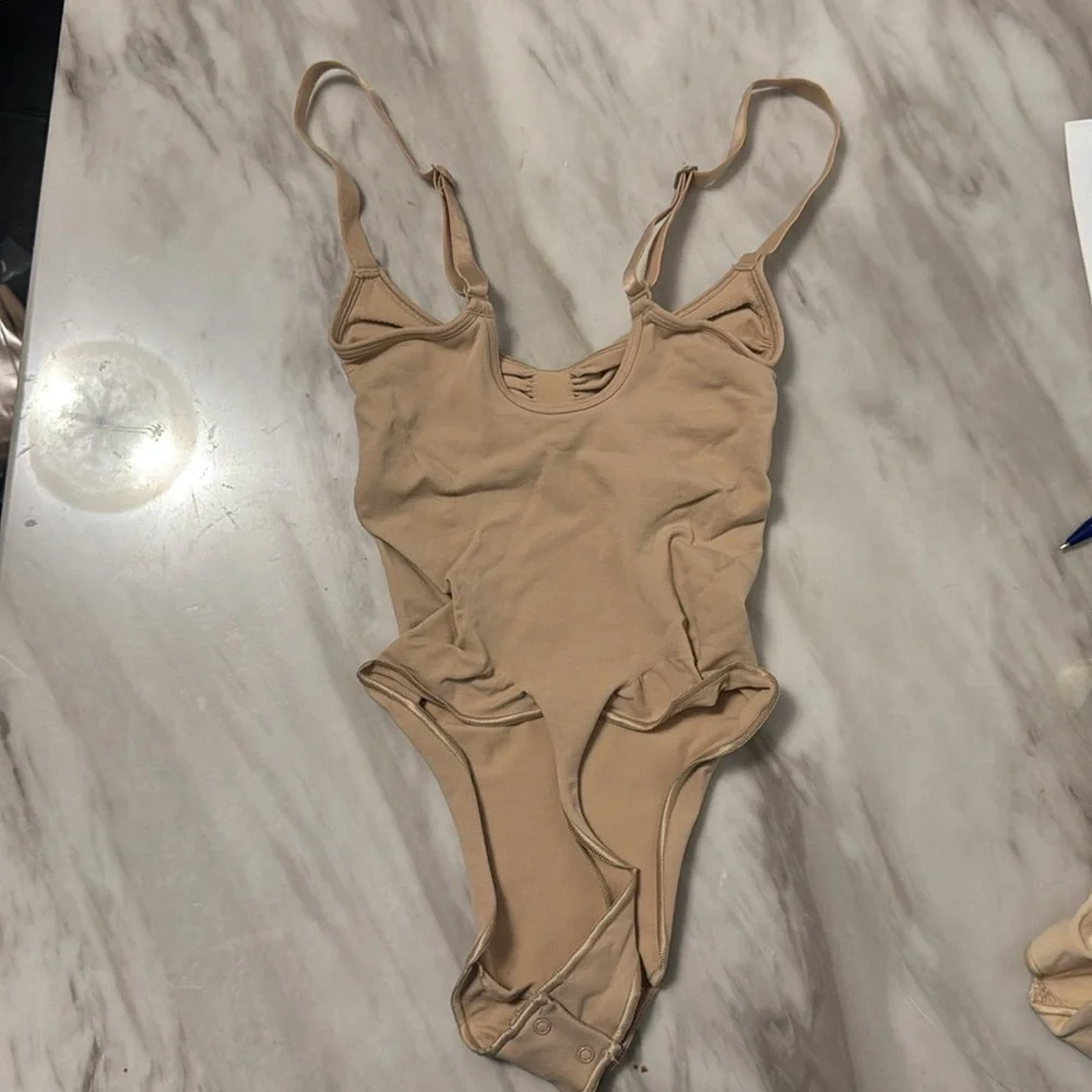 skims seamless sculpt bodysuit size Small - Picture 3 of 9